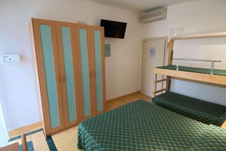 Room 22 of 54