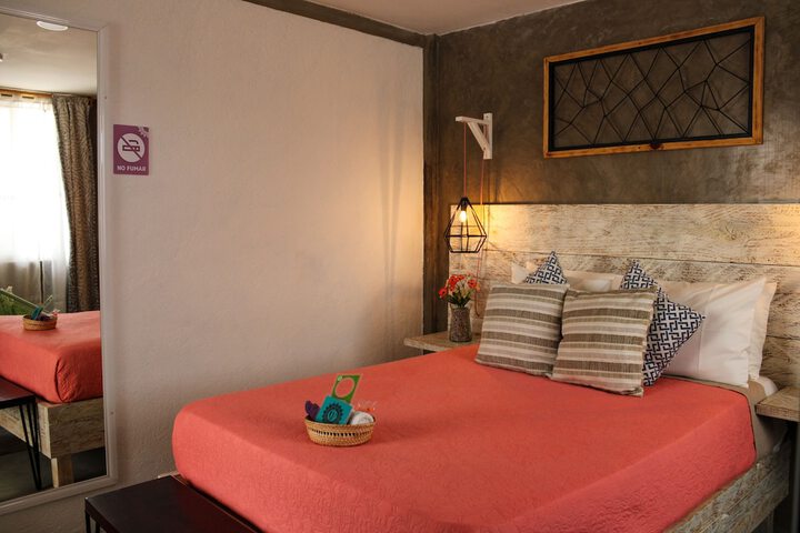 Room 9 of 50