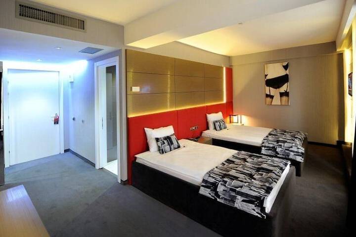 Room 5 of 49
