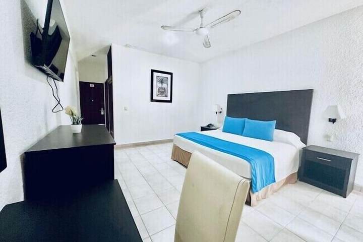 Room 3 of 42