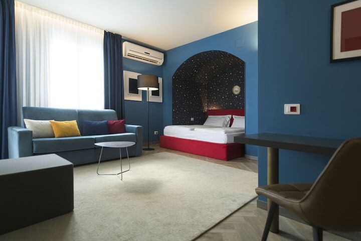 Room 19 of 47