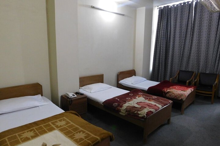Room 9 of 9
