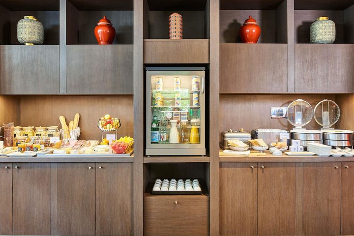 Breakfast/Coffee Service 29 of 45