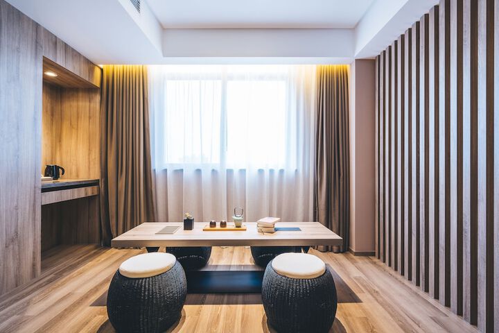 Room 25 of 86