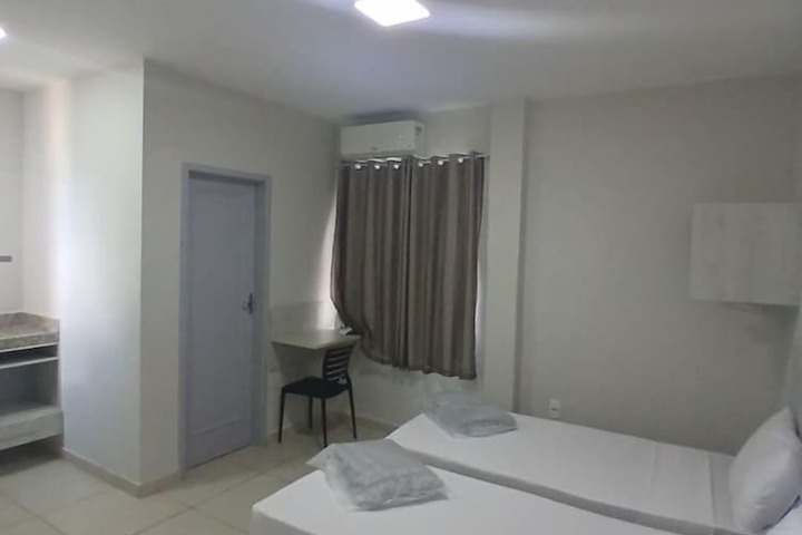 Room 12 of 16