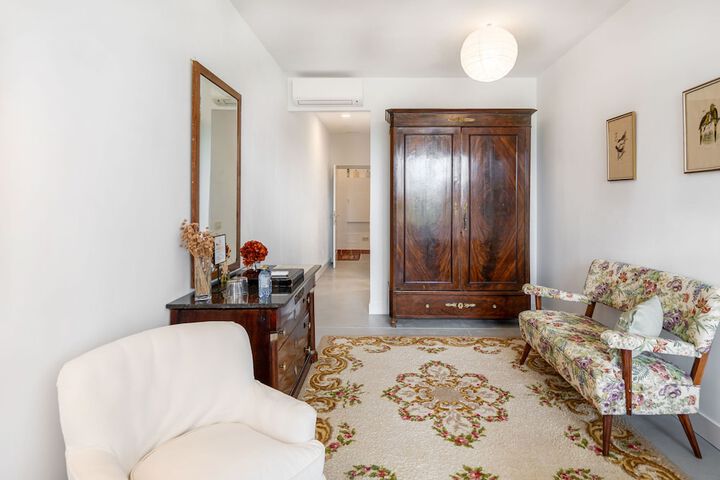 Room 25 of 62