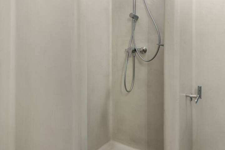 Room 127 of 173
