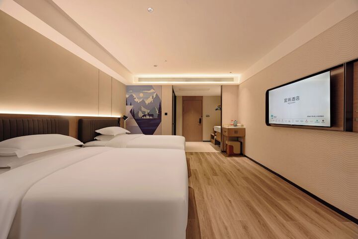 Room 15 of 127