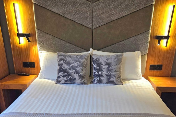 Room 21 of 69