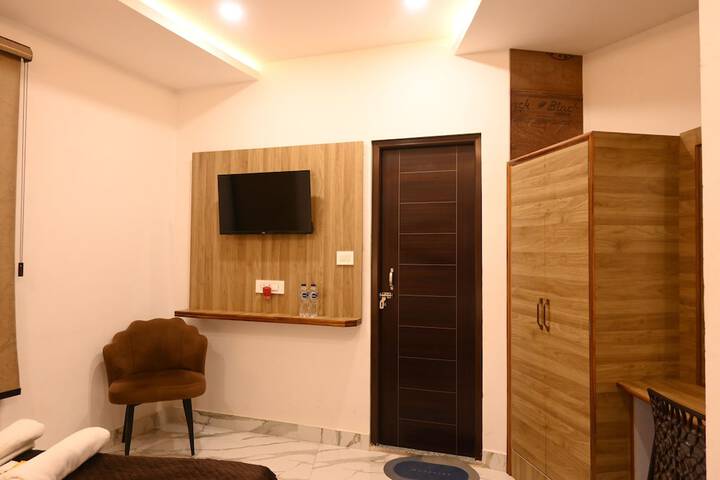 Room 31 of 86