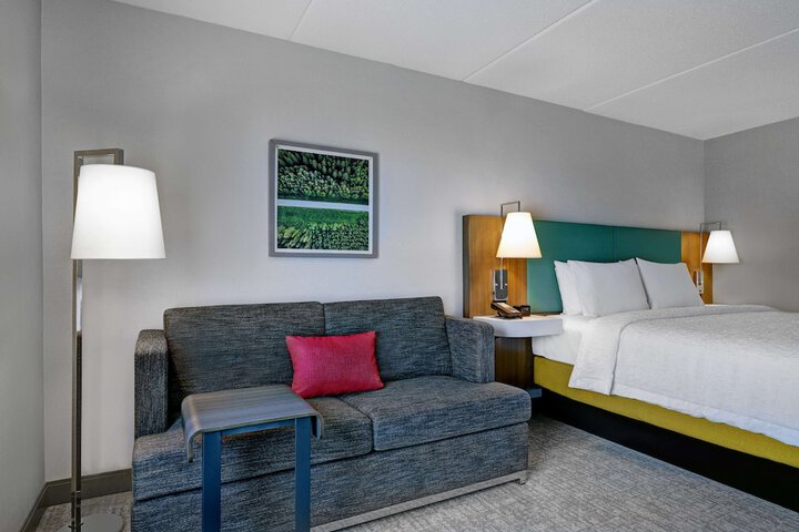 Room 28 of 50