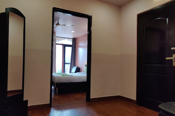 Room 28 of 36