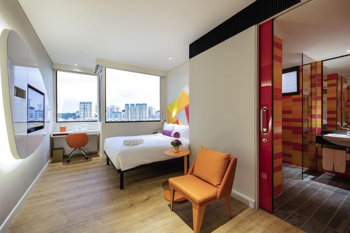 Room 38 of 85