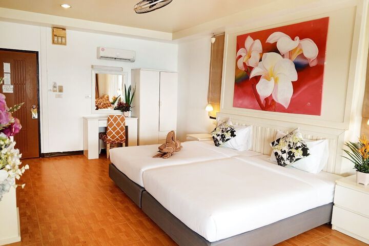 Room 13 of 65