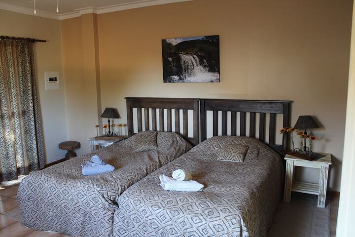 Room 5 of 31