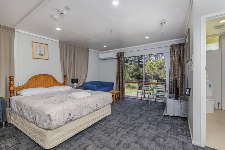 Room 10 of 46
