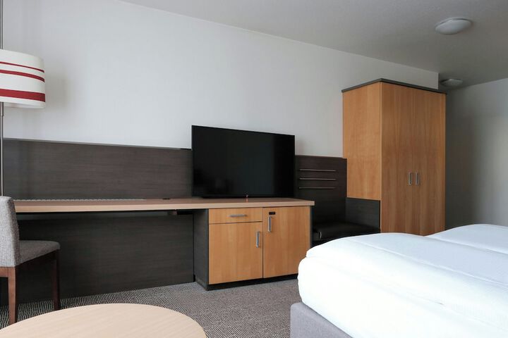 Room 13 of 78
