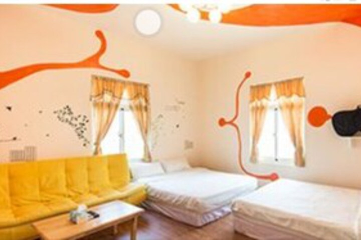 Room 10 of 22
