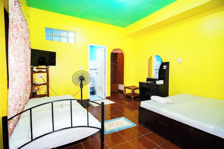 Room 28 of 65