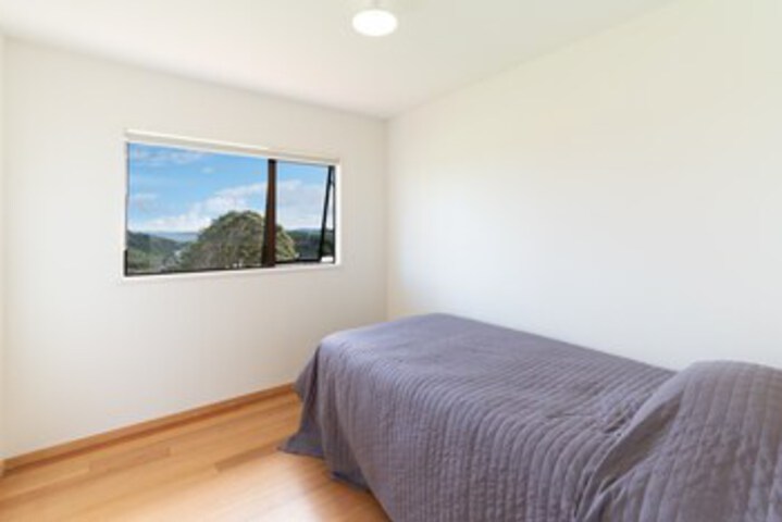 Room 9 of 18