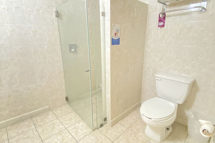 Room 4 of 15