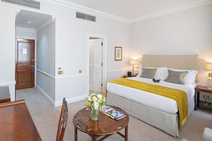Room 53 of 124