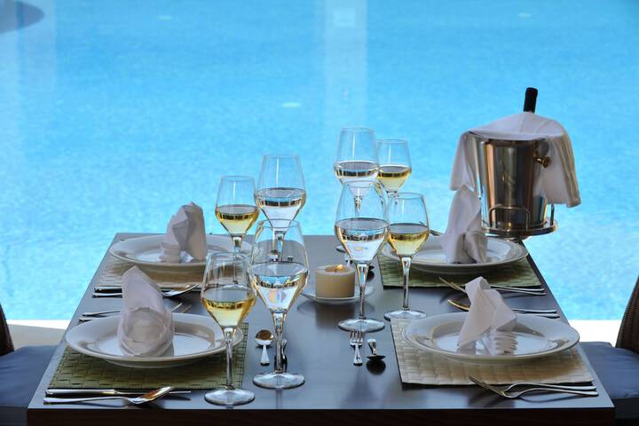 Dining 60 of 66