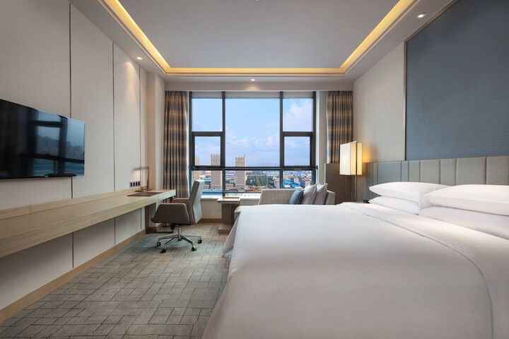 Room 18 of 46