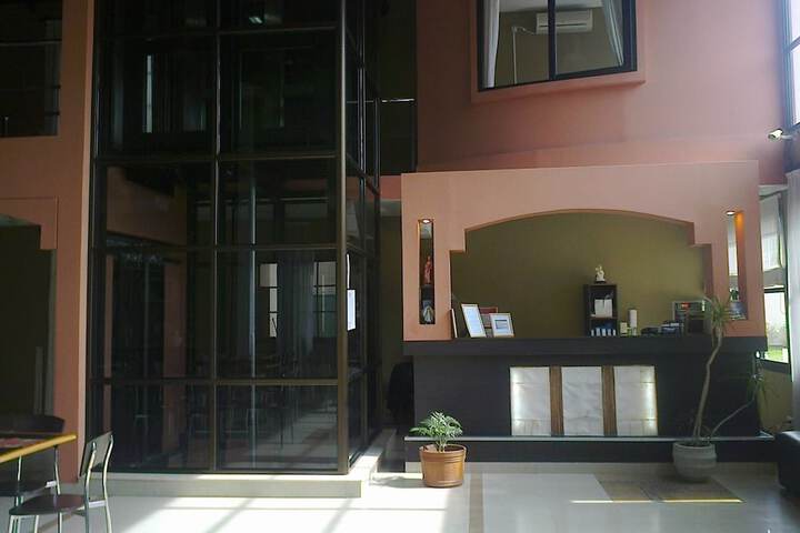 Guest Lobby