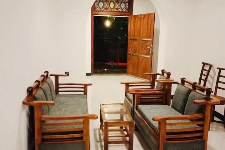 Room 11 of 20