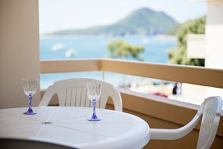 Terrace/Patio 4 of 13