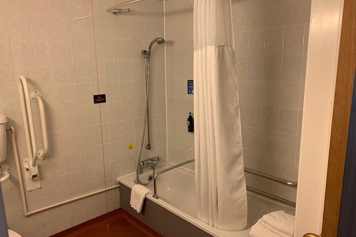 Room 31 of 38