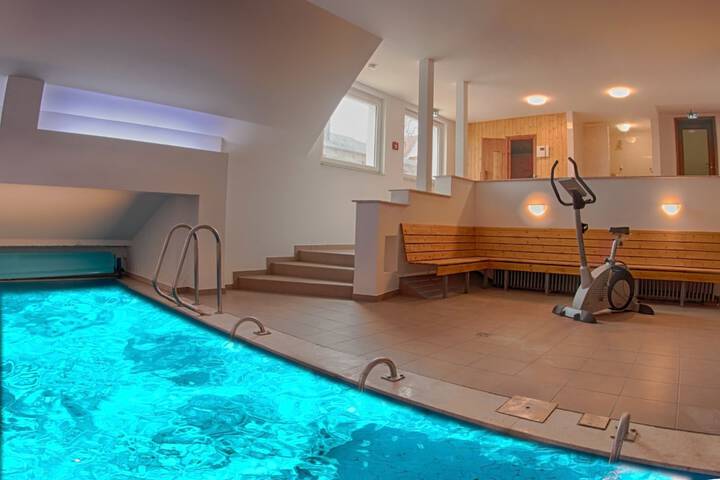Pools & Facilities