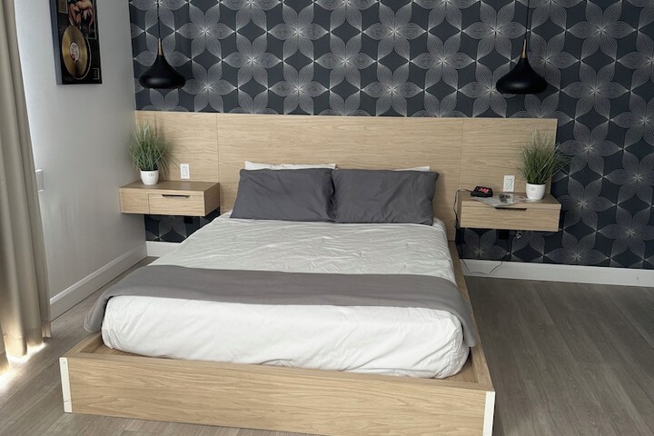 Room 7 of 56
