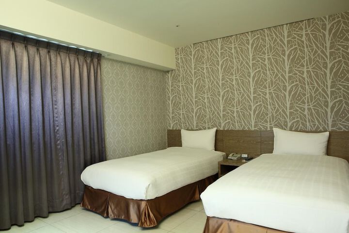Room 37 of 62