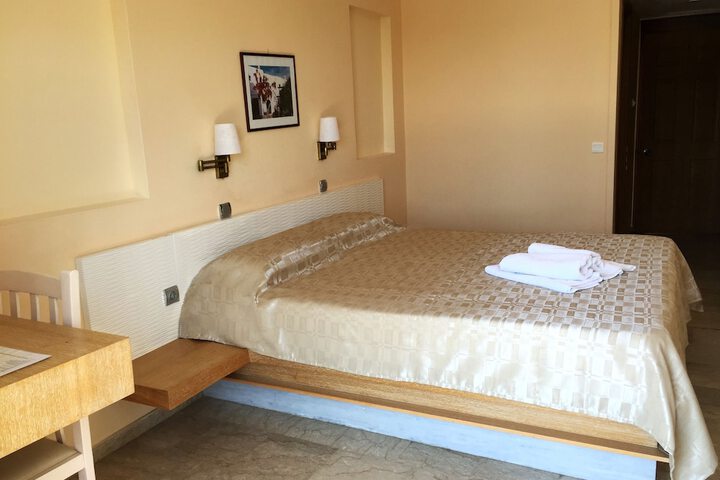 Room 5 of 66
