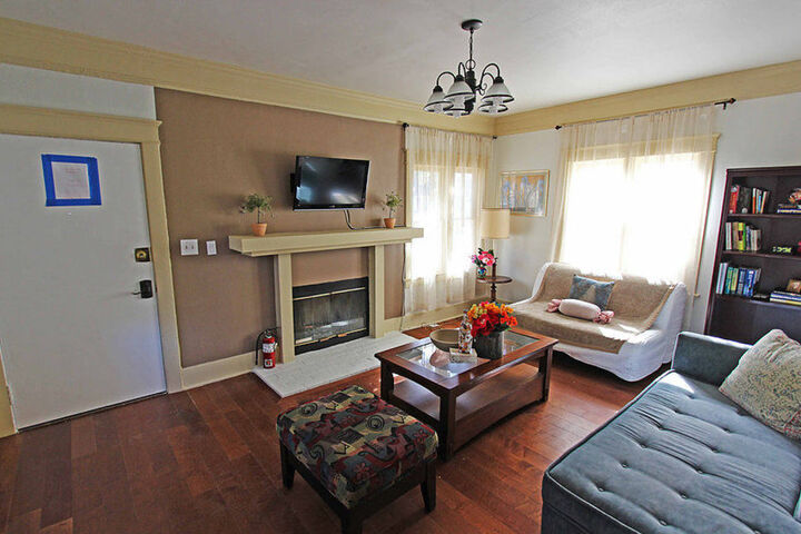 Room 8 of 22