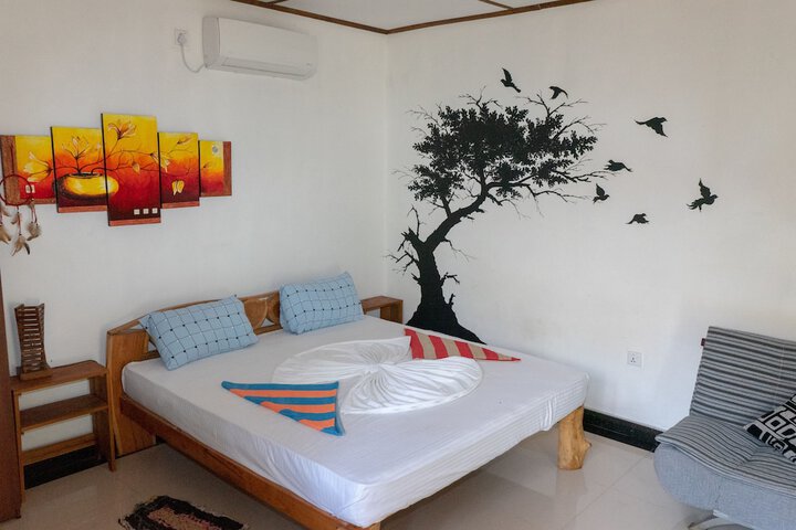 Room 6 of 29