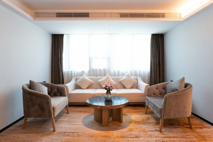 Room 27 of 41