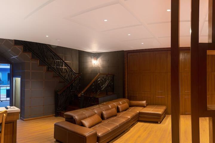 Room 21 of 36