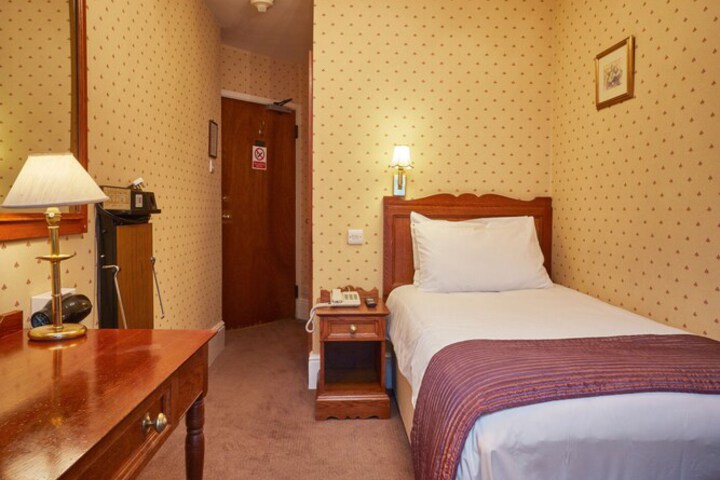 Room 35 of 47