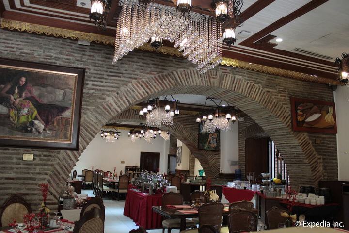 Dining 98 of 131