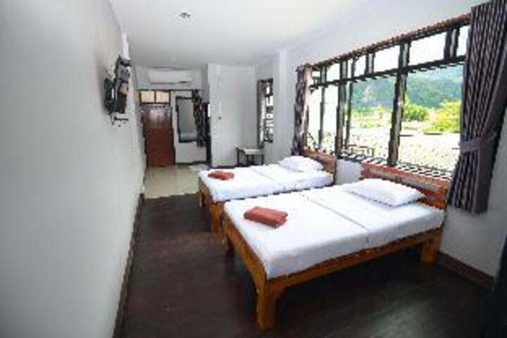 Room 3 of 5