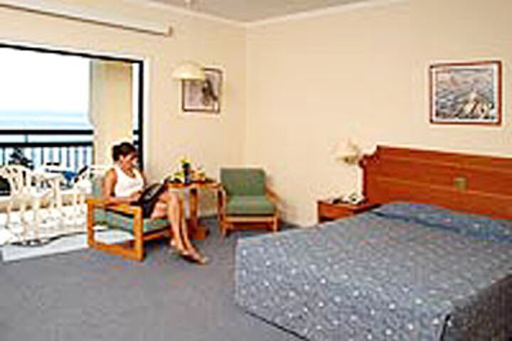 Room 2 of 2