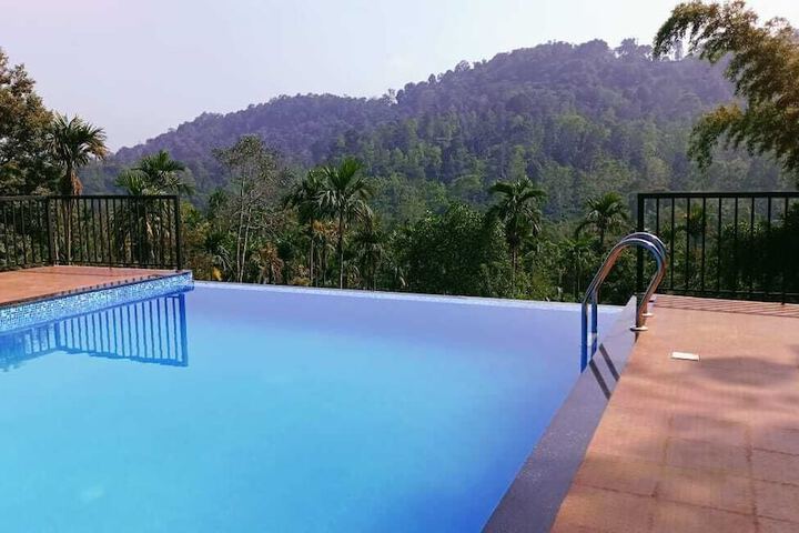 Hotel 10 of 16