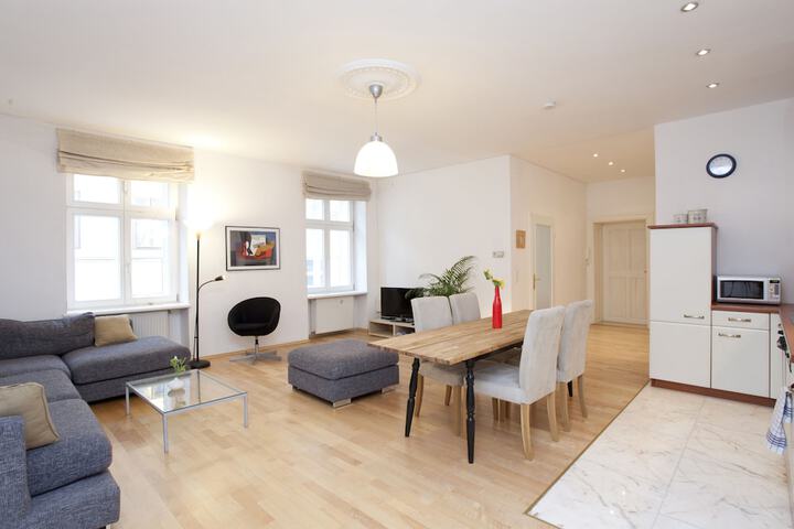 Room 5 of 22