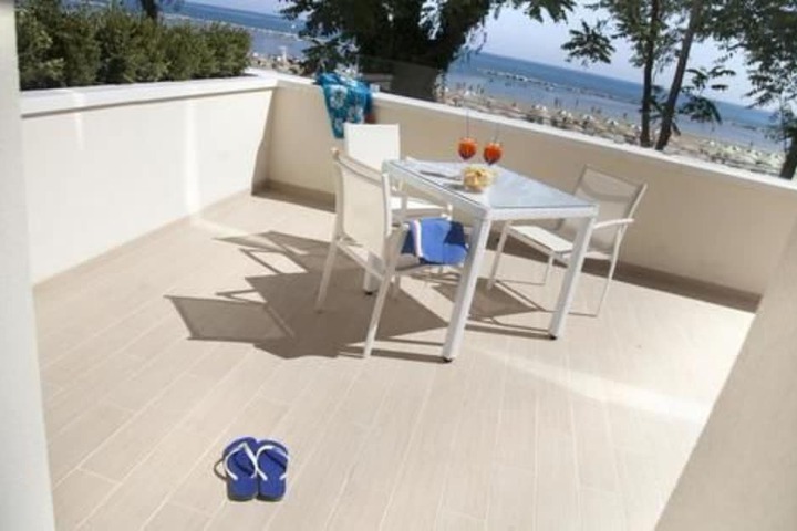 Terrace/Patio 22 of 23