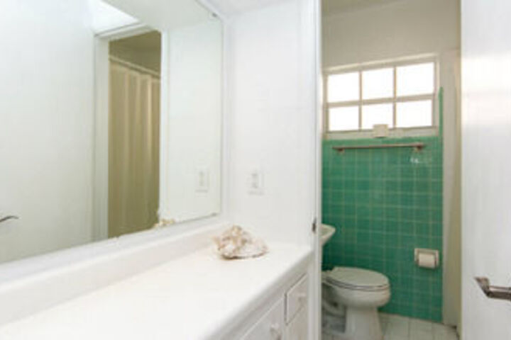 Room 12 of 524