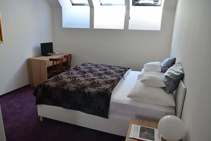 Room 15 of 54