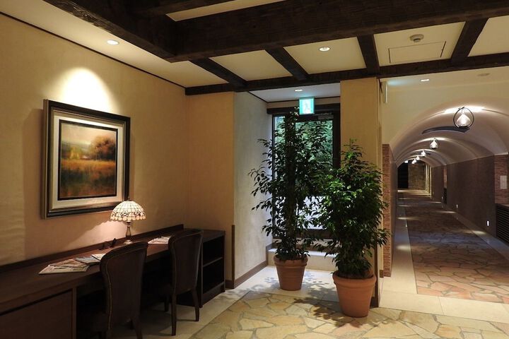 Hotel Interior 4 of 79